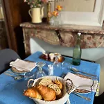 Nocleg ze śniadaniem Salutbb D'hote 4*