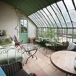 Nocleg ze śniadaniem Salutbb D'hote 4*