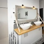 Nocleg ze śniadaniem Salutbb D'hote 4*