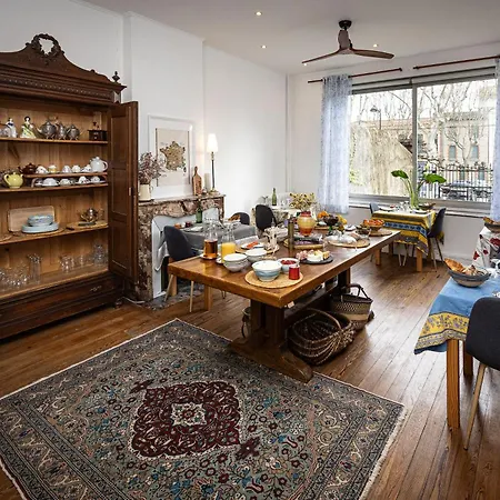Salutbb D'hote Bed & Breakfast *
