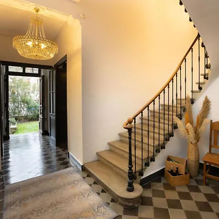 Salutbb D'hote 4* Каркассонн