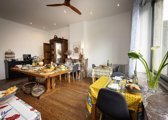 Salutbb D'hote Отель типа 