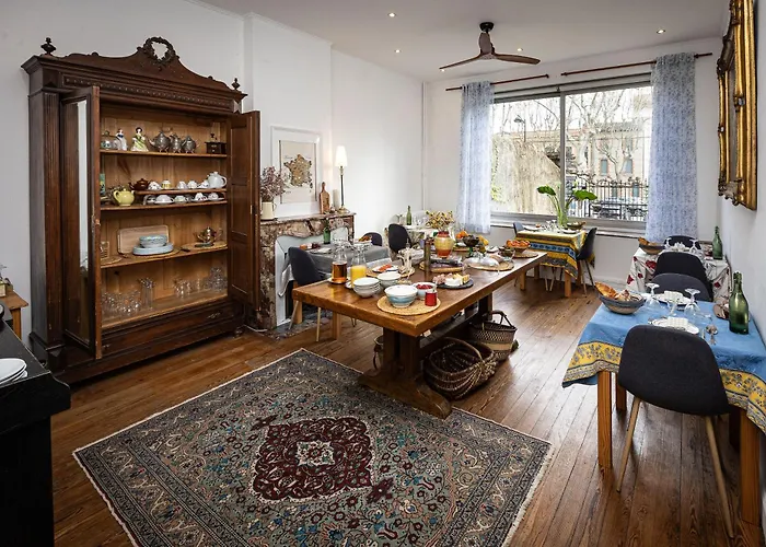 Salutbb D'hote Готель типу 